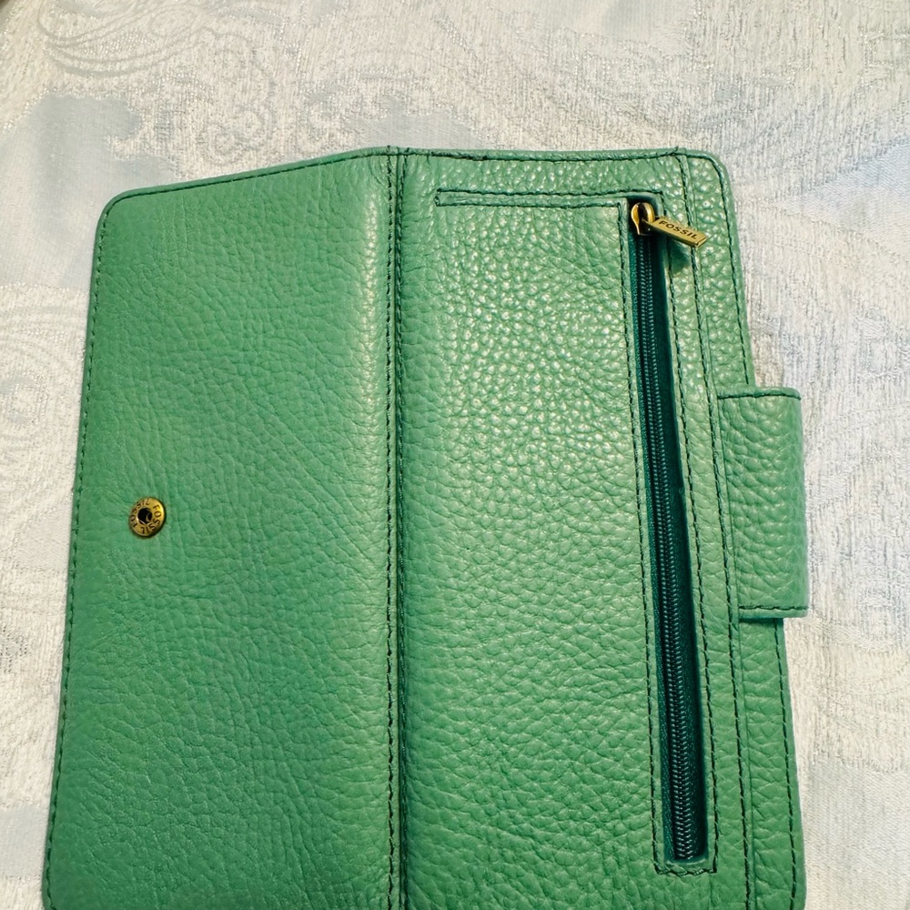 Fossil Green Leather Wallet - Picture 5 of 7